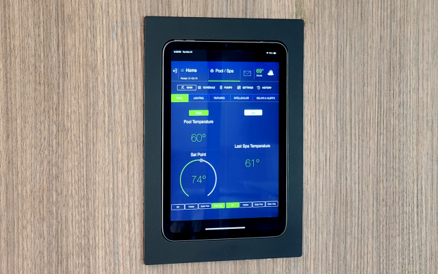 Smart Home Controlled by iPad